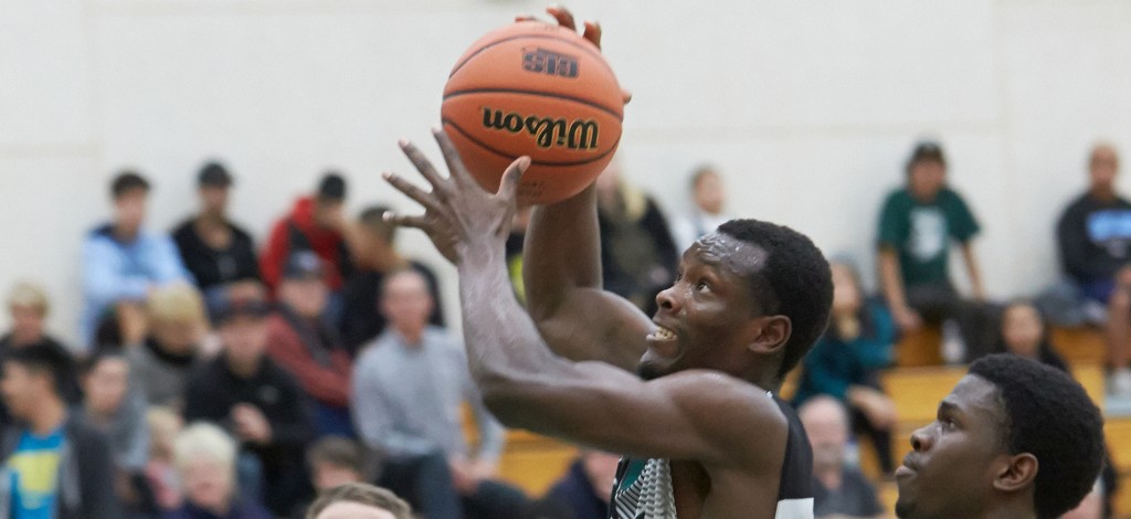 Kevon Parchment posted his sixth straight double-double, but the Cascades fell to the MacEwan Griffins on Saturday.