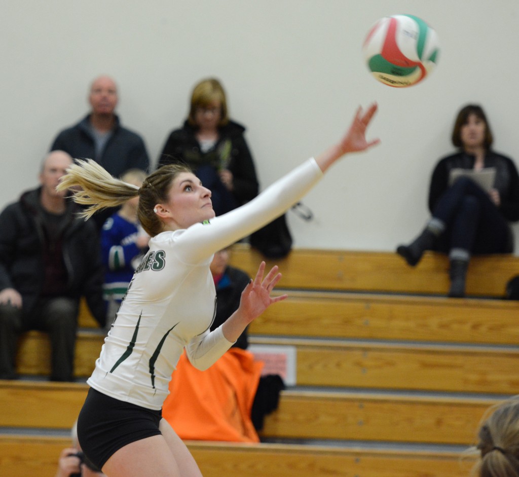 The Cascades fell to Capilano on Friday despite a 16-kill performance from Kelly Robertson.