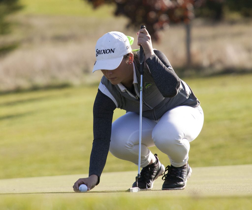 Hannah Dirksen and the Cascades are in the thick of the medal chase at CCAA golf nationals.