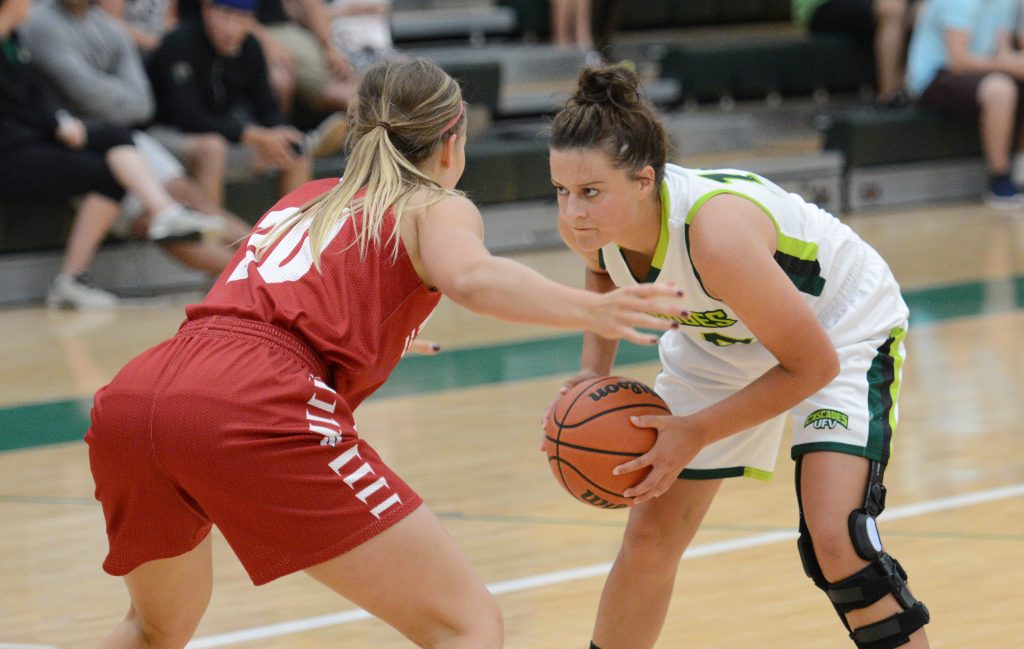 Rookie Amanda Thompson and her teammates will take on a top NAIA program on the road this weekend.